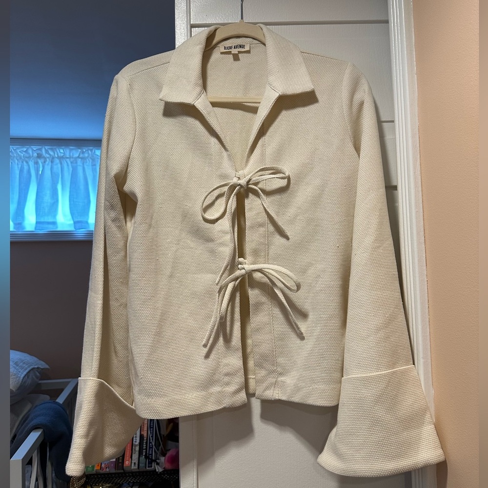 Djerf Avenue Occasion Top Cream